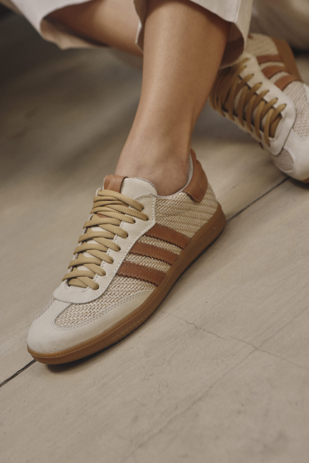 zapatillas ZALMA - Rafia y Cuero natural